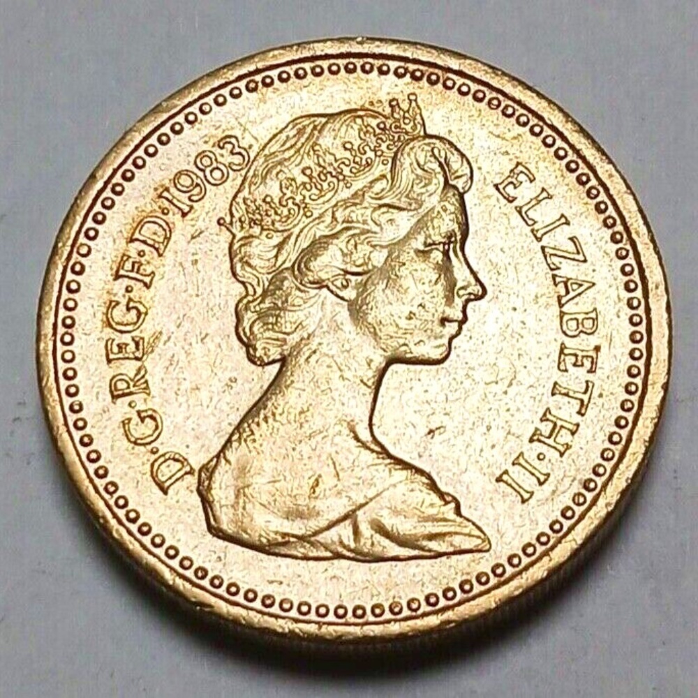 1983 UK One Pound - Kims Sharp British £1 Coin - Elizabeth II - Great Britain